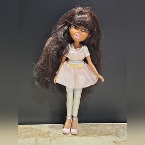 Bratz Xpress It! Fashion Doll SASHA ‎ 10" Inches Tall Collectible Figure Toy